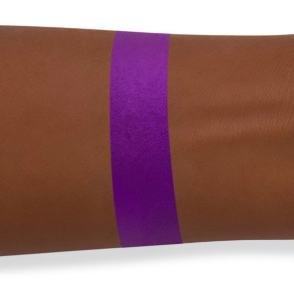 STILA Suede Shade Liquid Eyeshadow - VIOLET VIOLET - Picture 6 of 8